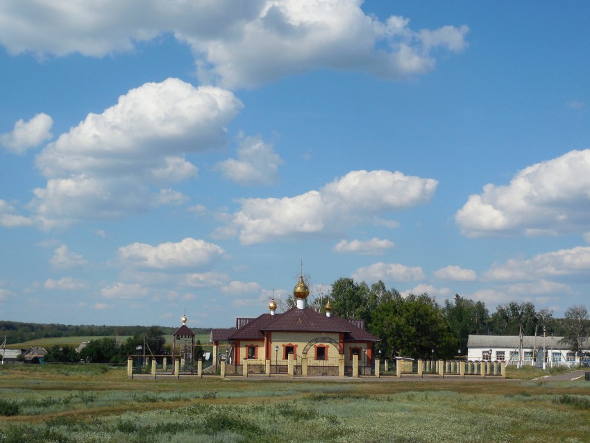 Церковь Троицы Живоначальной, Старое Мокшино (Аксубаевский район, Республика Татарстан). общий вид в ландшафте
