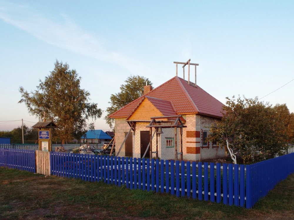 Церковь Николая Чудотворца, Нижняя Баланда (Аксубаевский район, Республика Татарстан). документальные фотографии, Молитвенный дом в процессе перестройки