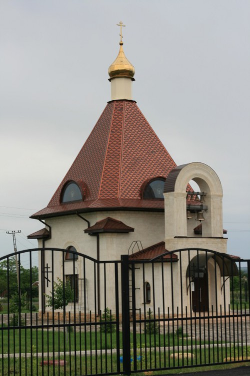 Новотроицкая. Церковь Николая Чудотворца. общий вид в ландшафте
