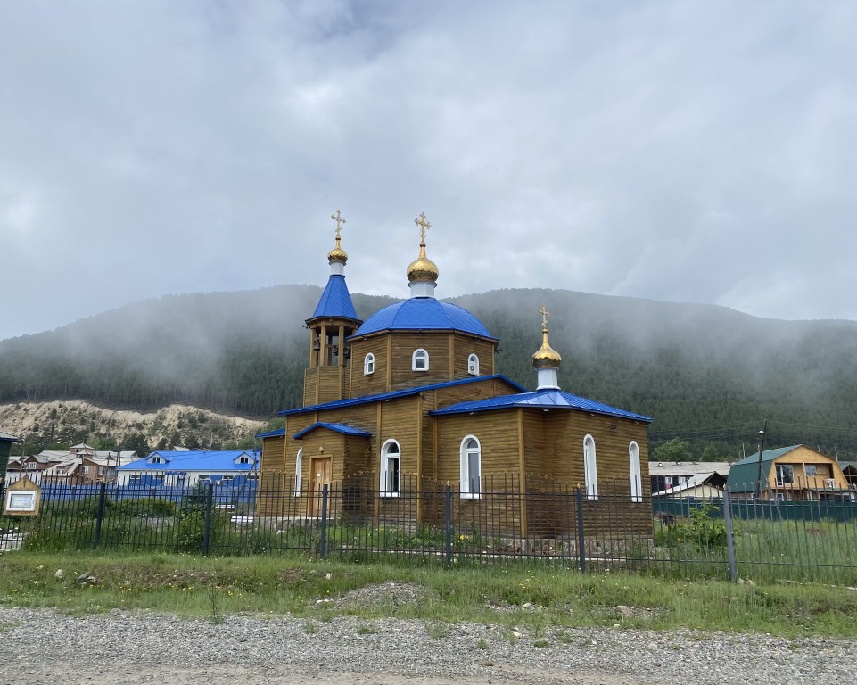 Церковь Владимирской иконы Божией Матери, Нижнеангарск (Северобайкальский район, Республика Бурятия). общий вид в ландшафте