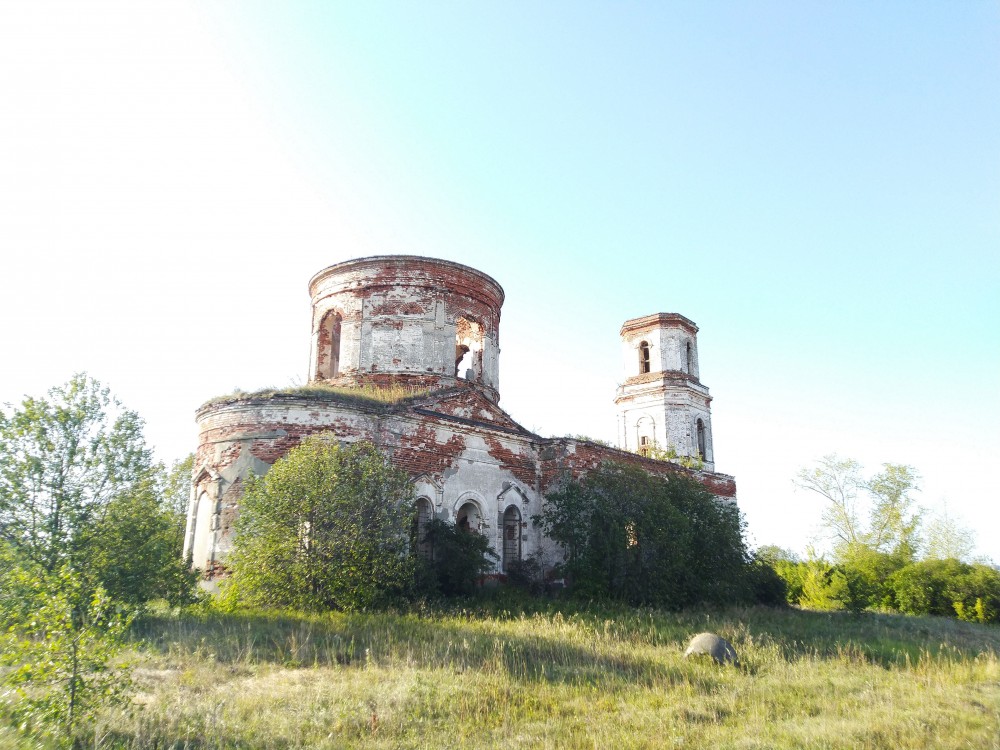 Свищёво. Церковь Троицы Живоначальной. фасады