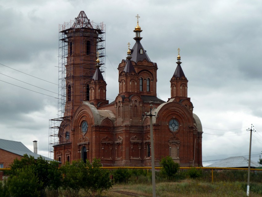Церковь Космы и Дамиана, Мусорка (Ставропольский район, Самарская область). фасады, Завершается строительство колокольни, которая не была построена в 1905 году