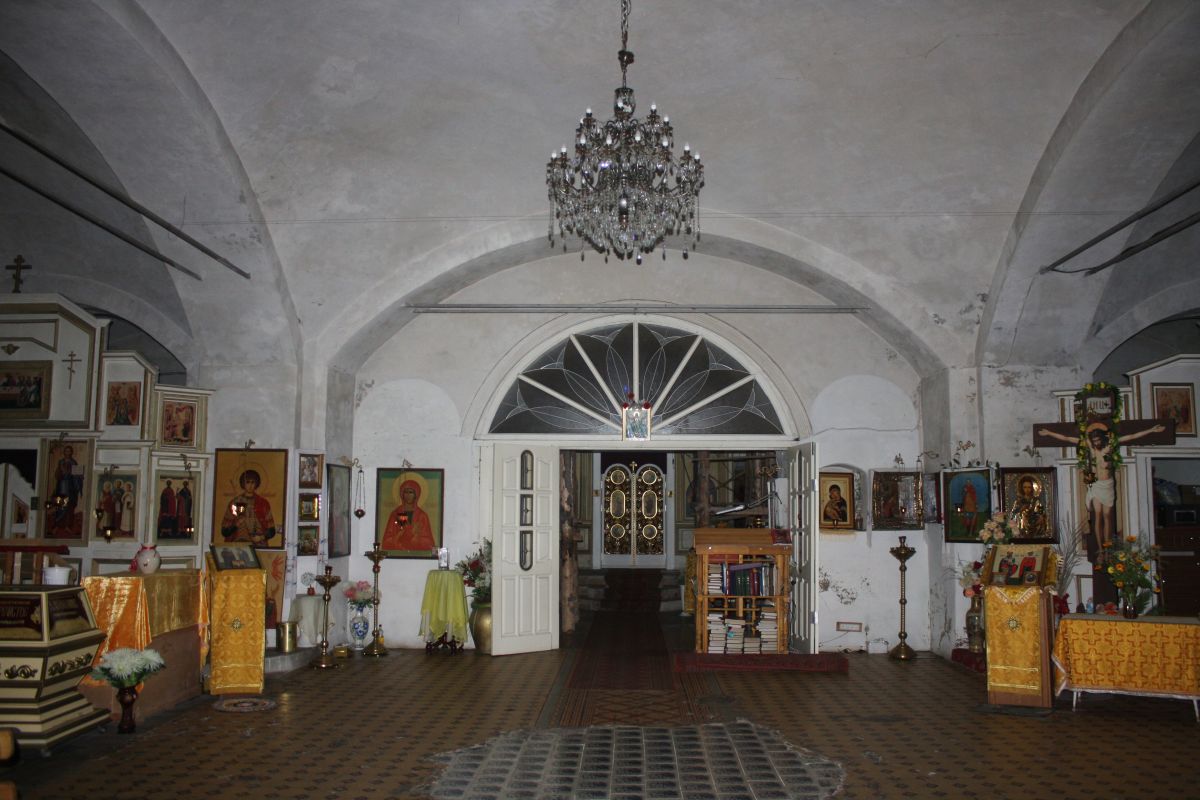 Церковь Никиты мученика, Берёзово (Суворовский район, Тульская область). интерьер и убранство