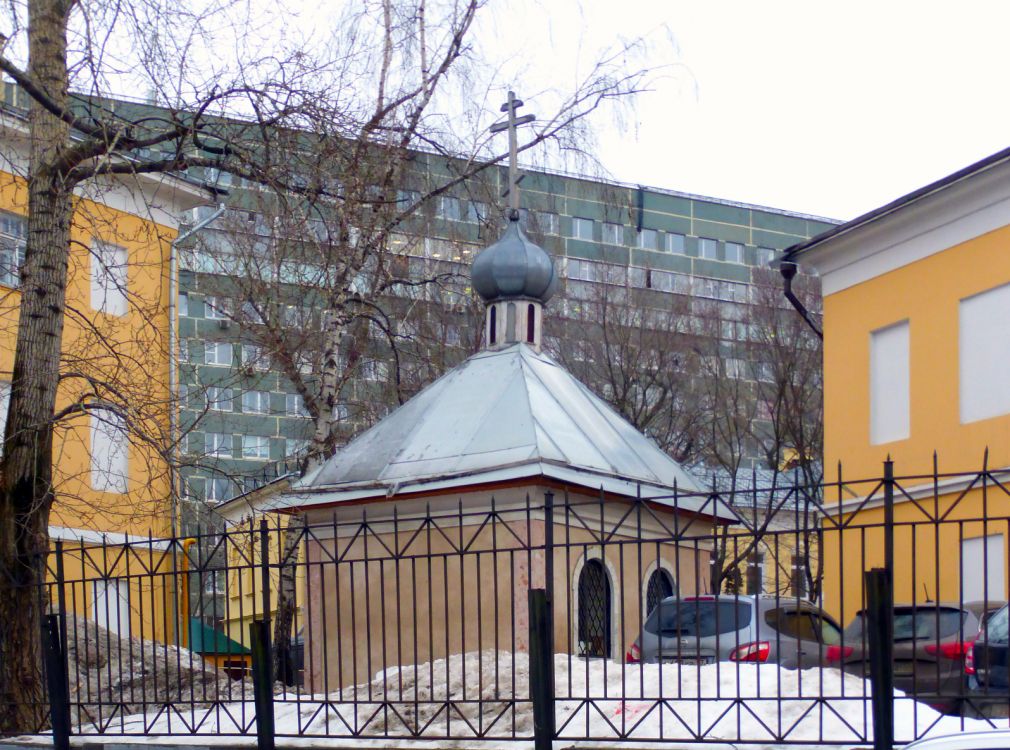 Часовня Просветителей Русской Православной Церкви при Издательском Совете Московского Патриархата, Хамовники (Центральный административный округ (ЦАО), г. Москва). фасады