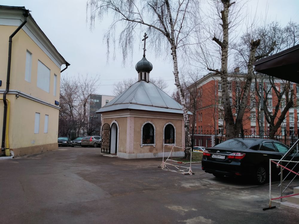 Часовня Просветителей Русской Православной Церкви при Издательском Совете Московского Патриархата, Хамовники (Центральный административный округ (ЦАО), г. Москва). фасады