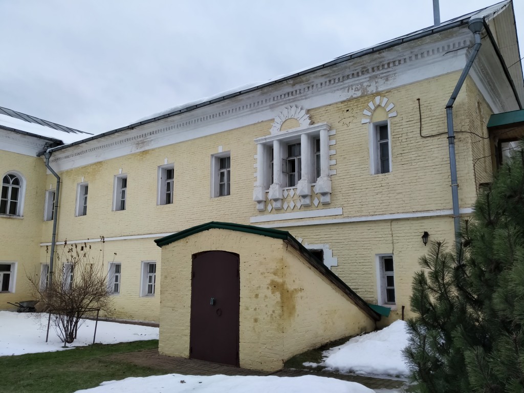 Моленная Покрова Пресвятой Богородицы в женской половине бывшего Преображенского богадельного дома, Преображенское (Восточный административный округ (ВАО), г. Москва). фасады