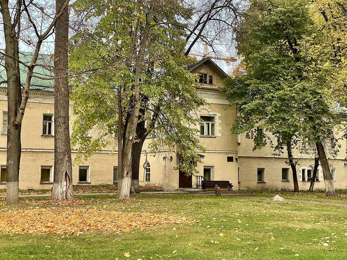 фасады. Моленная Покрова Пресвятой Богородицы в женской половине бывшего Преображенского богадельного дома, Преображенское (Восточный административный округ (ВАО), г. Москва)