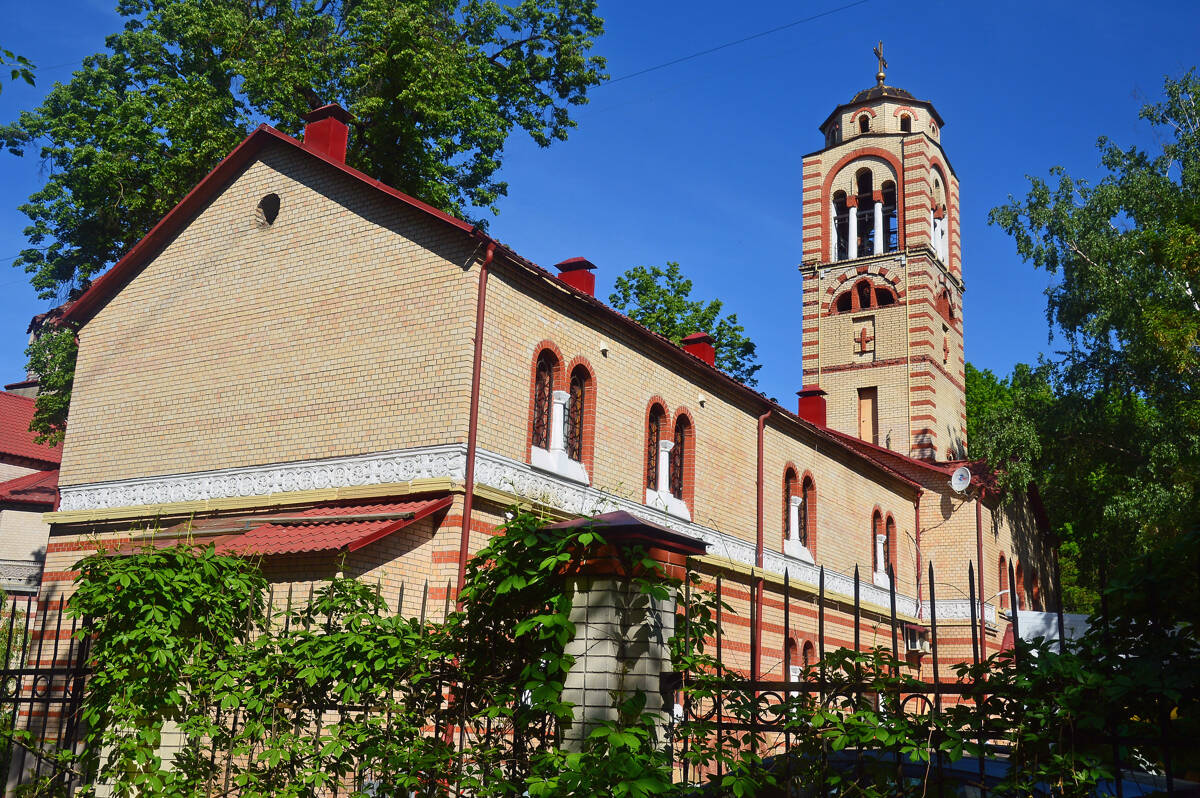 Церковь Макария Алтайского (Невского) в Кунцеве, Фили-Давыдково (Западный административный округ (ЗАО), г. Москва). фасады