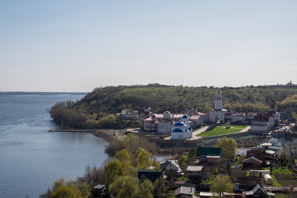 Богородичный Казанский мужской монастырь, Винновка (Ставропольский район, Самарская область). общий вид в ландшафте