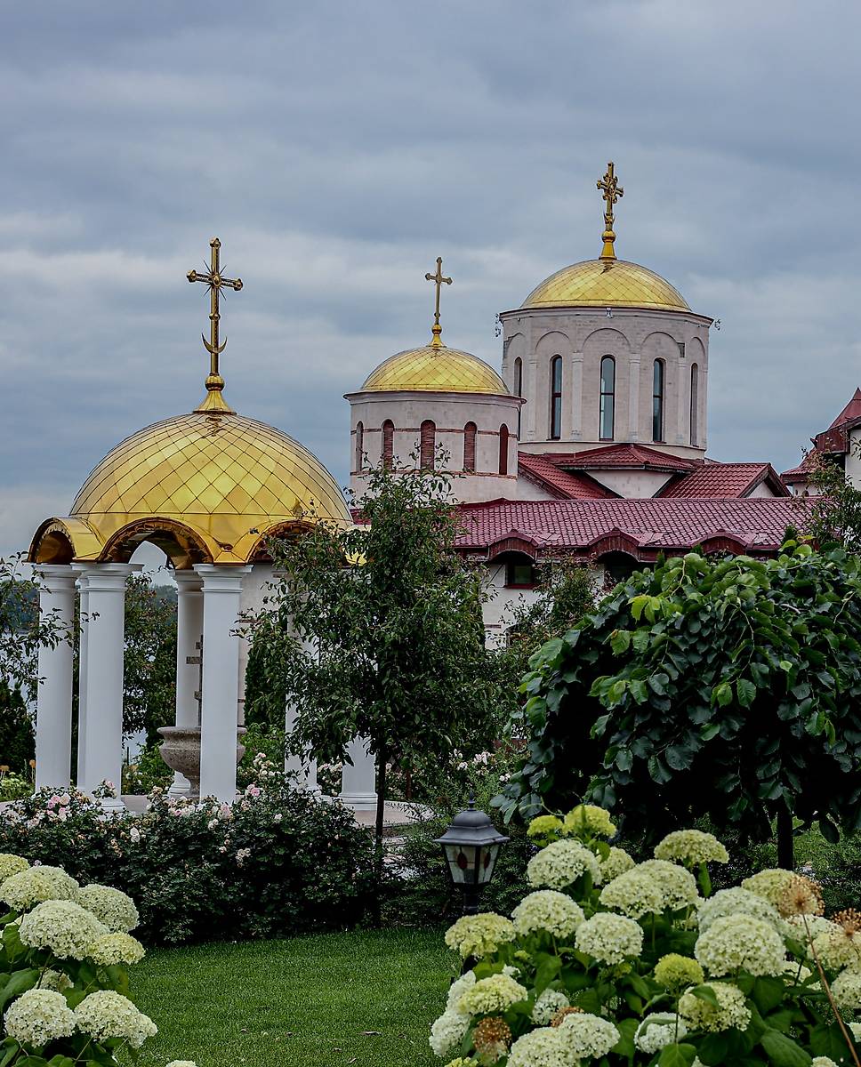 фасады. Богородичный Казанский мужской монастырь, Винновка (Ставропольский район, Самарская область)