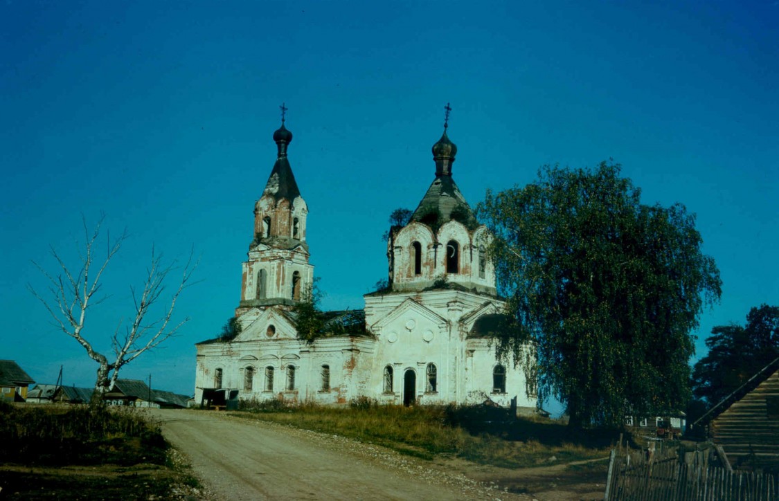 Ахматово. Церковь Воскресения Словущего. фасады, 1994