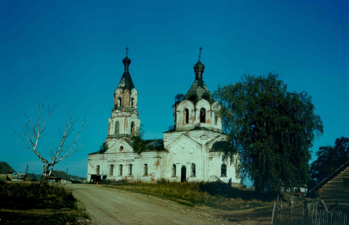 Церковь Воскресения Словущего, Ахматово (Молоковский район, Тверская область). фасады, 1994
