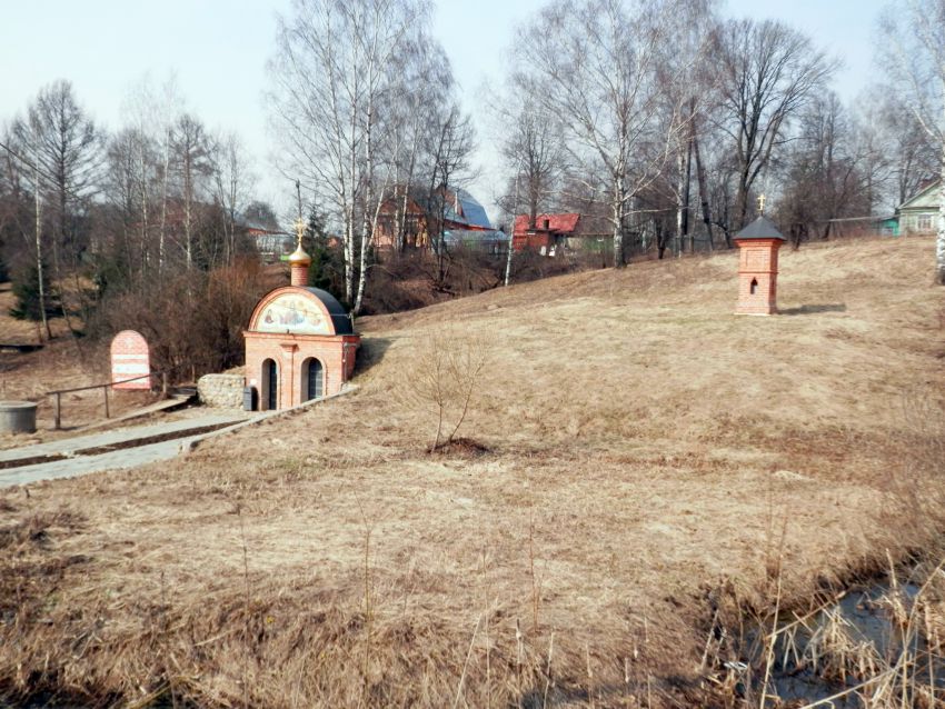 Церковь Димитрия Солунского, Талицы (Пушкинский район и гг. Ивантеевка, Королёв, Московская область). общий вид в ландшафте
