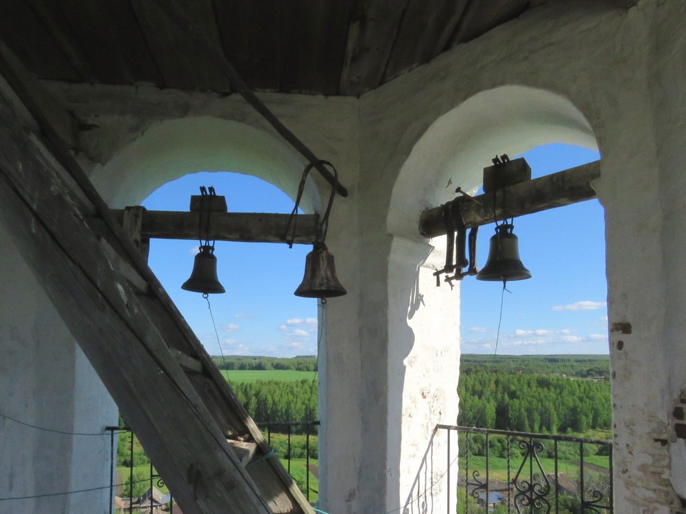 Церковь Рождества Христова, Комарово (Кунгурский район и г. Кунгур, Пермский край). архитектурные детали, Колокольня, ярус звона