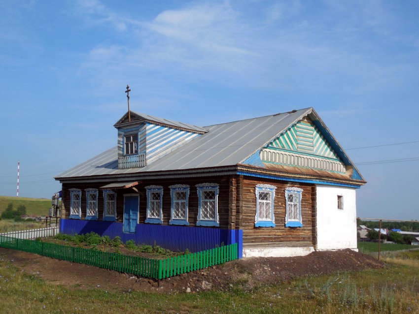 Ленино. Молитвенный дом Димитрия Солунского. фасады