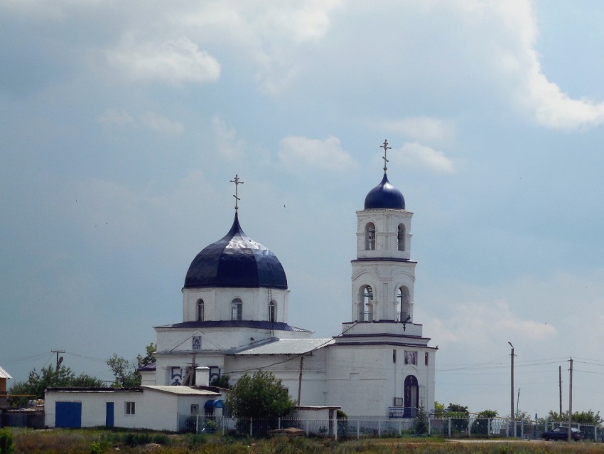 Заинск. Церковь Воздвижения Креста Господня. фасады