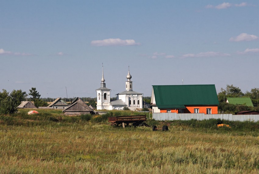 Церковь Успения Пресвятой Богородицы, Никольское (Торбеевский район, Республика Мордовия). общий вид в ландшафте