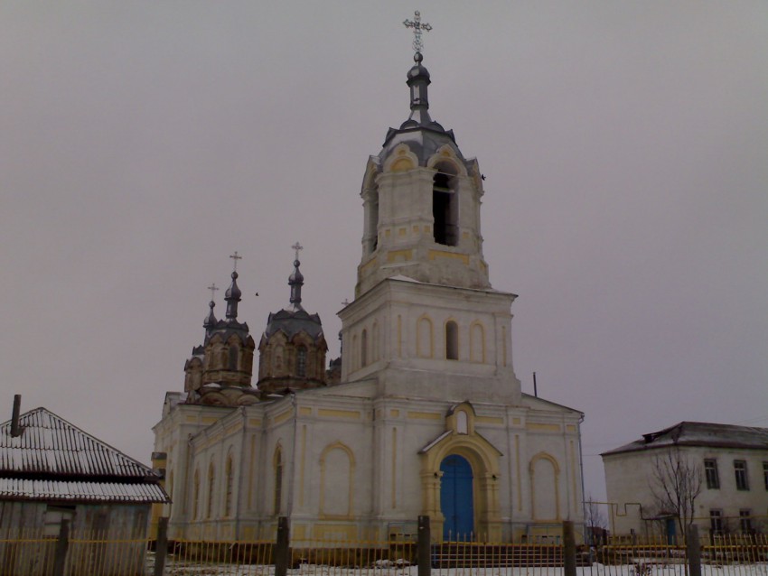Старая Теризморга. Церковь Николая Чудотворца. общий вид в ландшафте