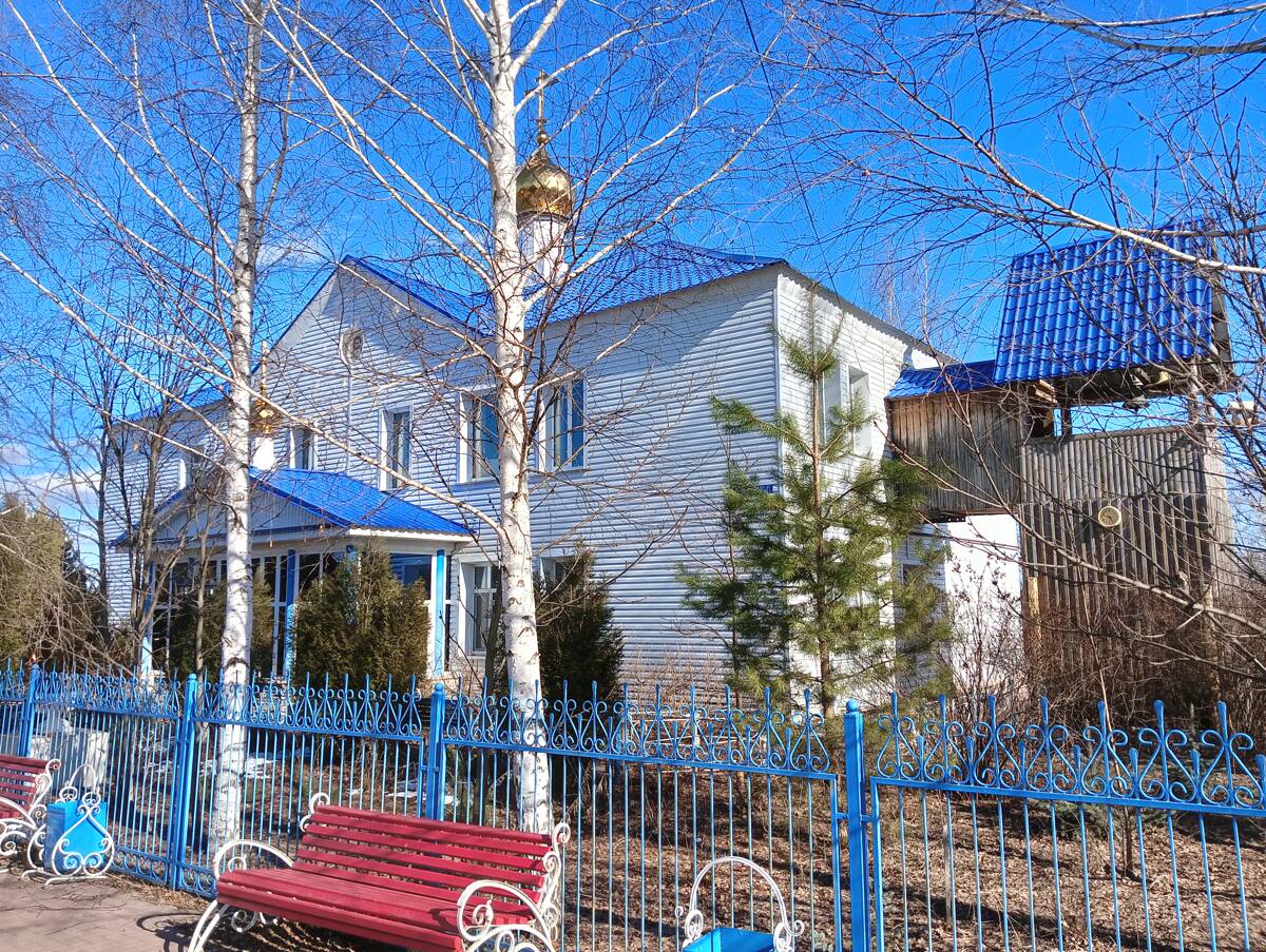 Церковь Покрова Пресвятой Богородицы, Садвинтрест, посёлок совхоза (Ромодановский район, Республика Мордовия). фасады, Садвинтрест, посёлок совхоза. Покрова Пресвятой Богородицы, церковь
