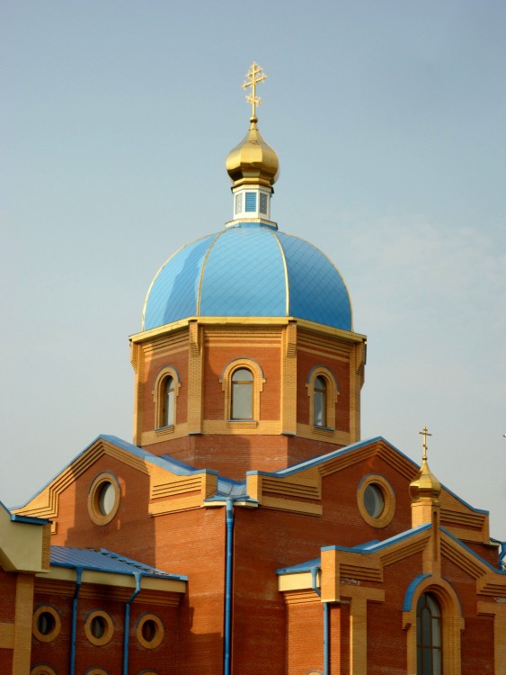 Церковь Казанской иконы Божией Матери, Новосибирск (Новосибирск, город, Новосибирская область). архитектурные детали, Завершение основного объёма, вид с юго-запада