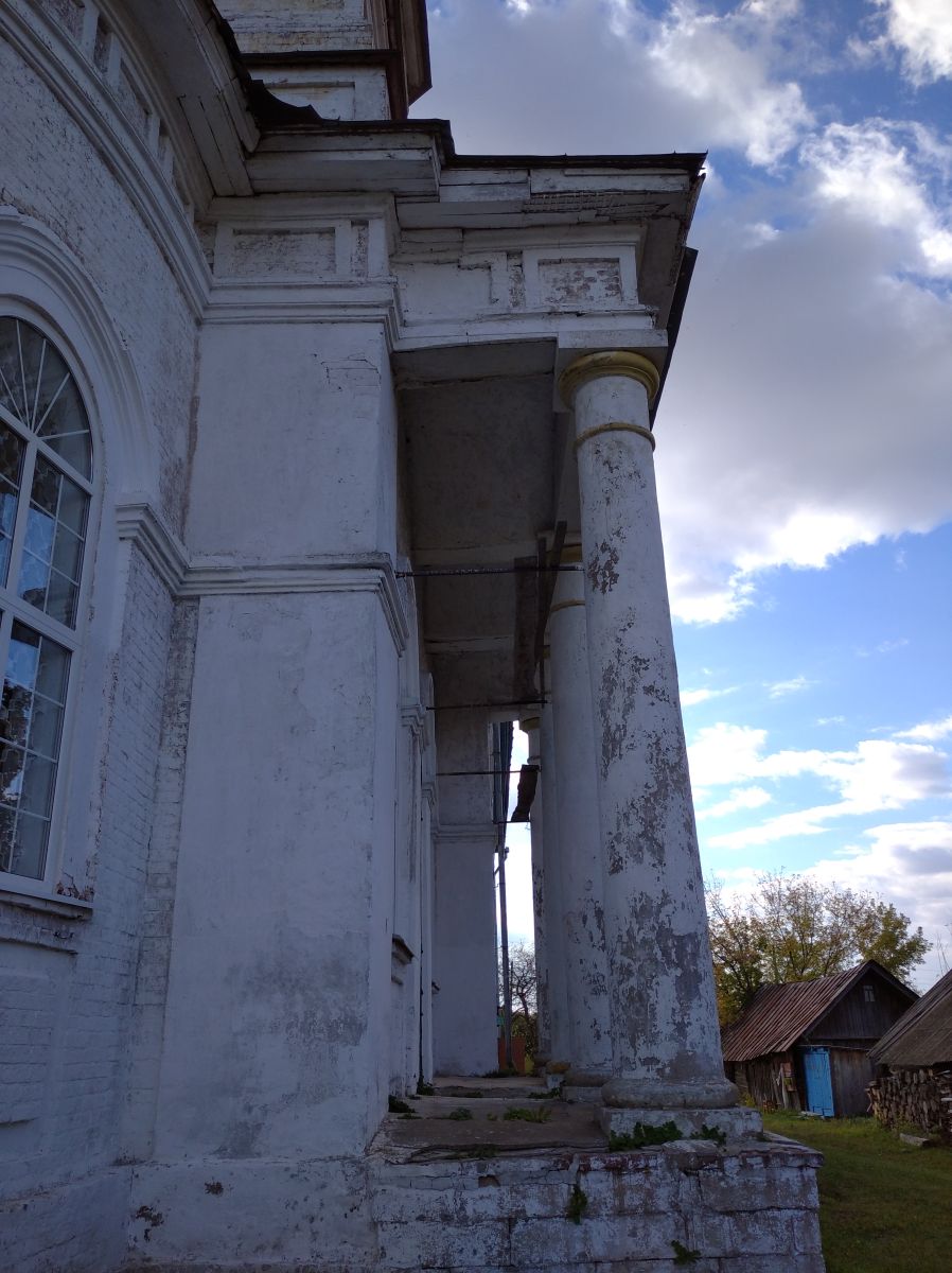 Церковь Успения Пресвятой Богородицы, Короленко (Кизнерский район, Республика Удмуртия). архитектурные детали