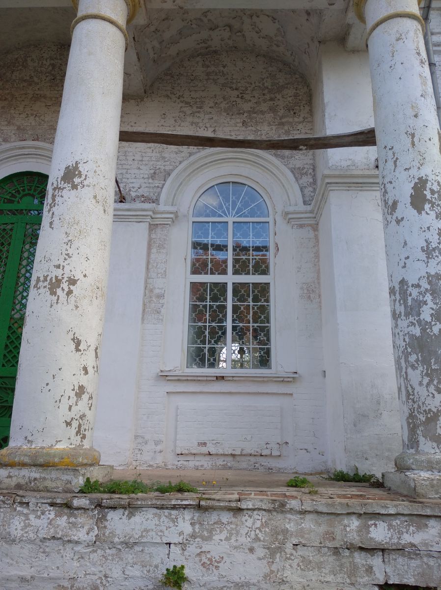 Церковь Успения Пресвятой Богородицы, Короленко (Кизнерский район, Республика Удмуртия). архитектурные детали