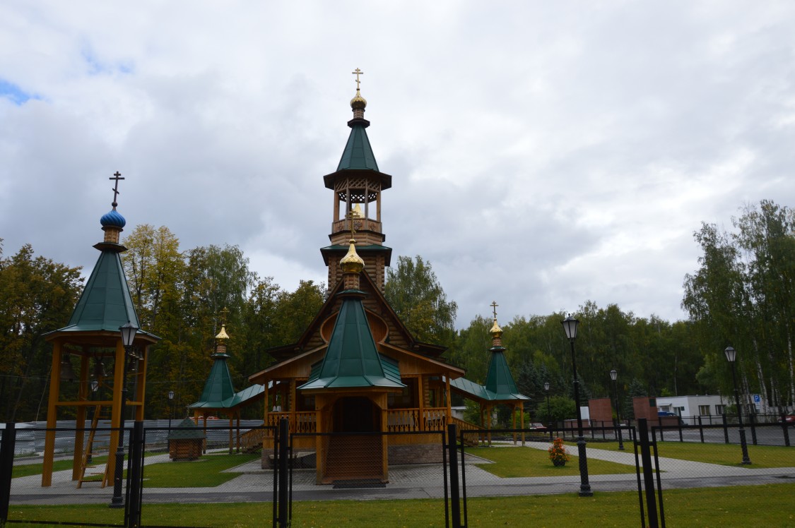 Саров. Церковь Иова Многострадального на городском кладбище. фасады