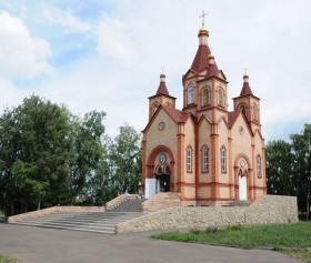 Бузулук. Церковь Татианы при Финансово-экономическом колледже