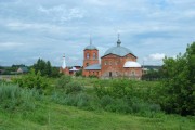 Церковь Казанской иконы Божией Матери,       Казанская церковь  в  Сухоречке   Бузулукского  района   Оренбургской обл.  Слева от церкви  строящаяся  часовня –  крестильня   Михаила Архангела.      <br>, Сухоречка, Бузулукский район, Оренбургская область