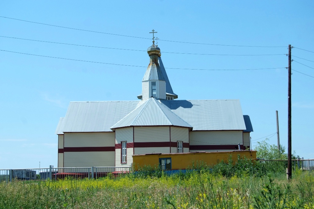 Церковь Михаила Архангела, Проскурино (Бузулукский район, Оренбургская область). художественные фотографии,    Храм Архангела Михаила  в  селе  Проскурино. Вид с востока.  