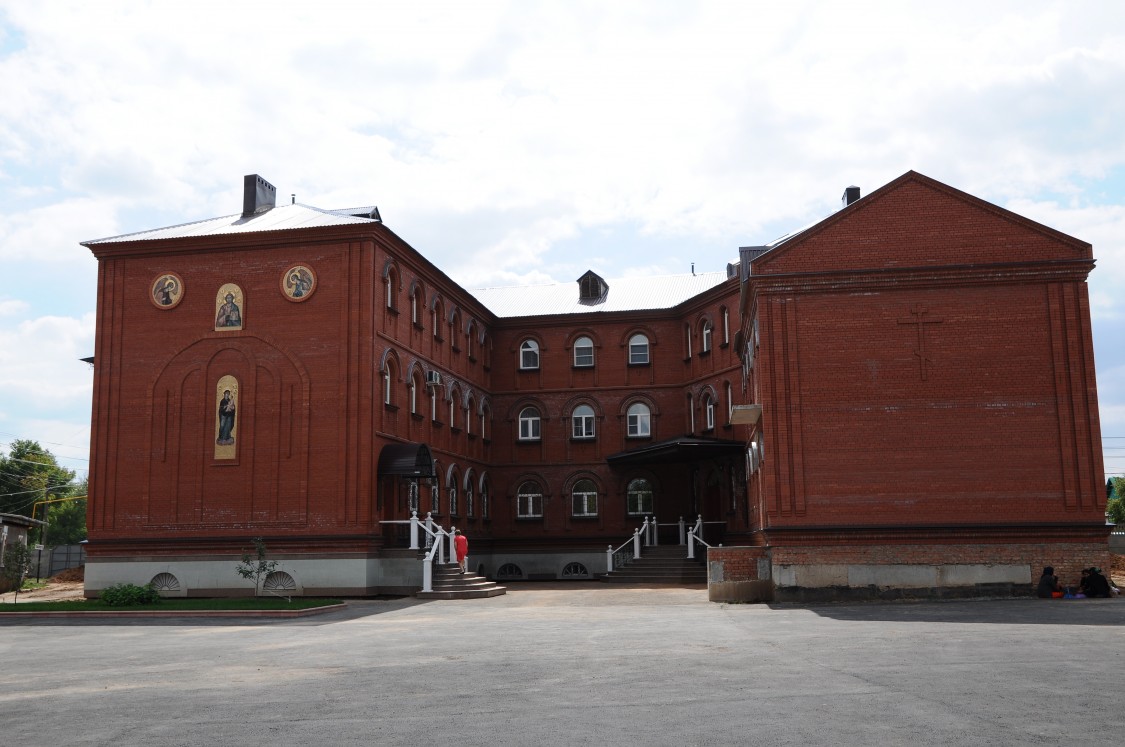 Тихвинский Богородицкий женский монастырь (новый), Бузулук (Бузулукский район, Оренбургская область). фасады