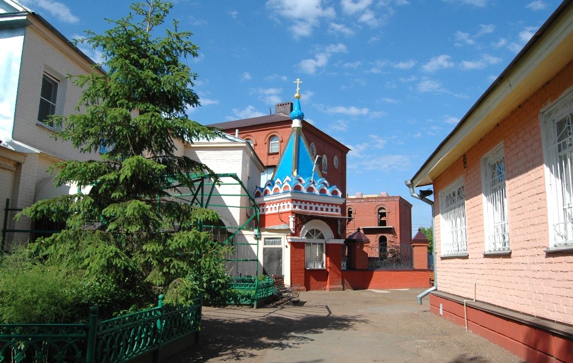 Тихвинский Богородицкий женский монастырь (новый), Бузулук (Бузулукский район, Оренбургская область). фасады, Часть территории Бузулукского Тихвинского женского монастыря в Оренбургской области.