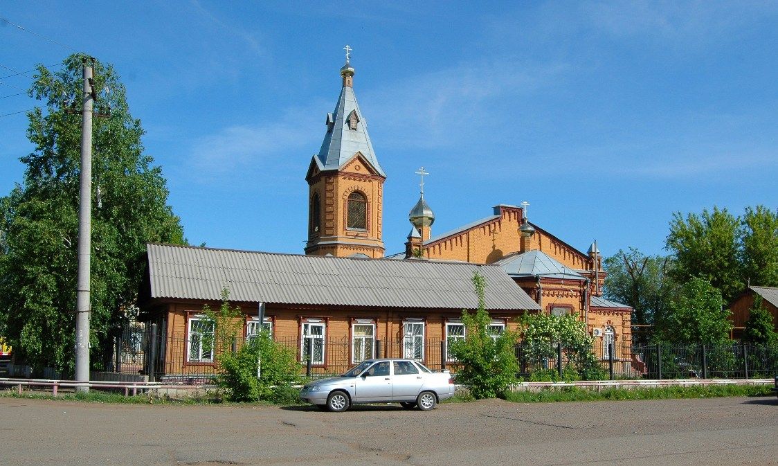 Кафедральный собор Николая Чудотворца, Бузулук (Бузулукский район, Оренбургская область). фасады, Кафедральный  собор  святителя  Николая  Мир  Ликийских  чудотворца  в  г. Бузулук   