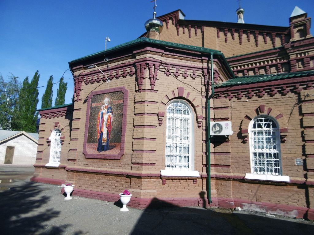 Кафедральный собор Николая Чудотворца, Бузулук (Бузулукский район, Оренбургская область). архитектурные детали, Апсидная часть восточного фасада