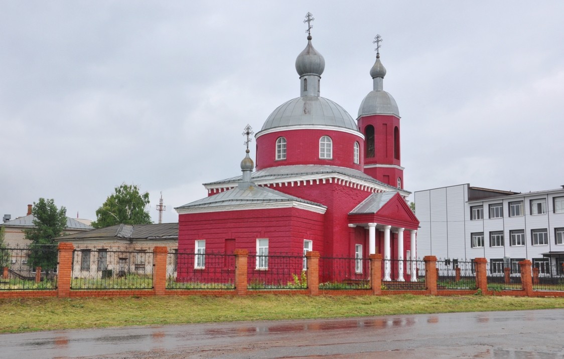 Церковь Димитрия Солунского, Курманаевка (Курманаевский район, Оренбургская область). общий вид в ландшафте, Церковь Димитрия  Солунского  в  Курманаевке  Оренбургской области.