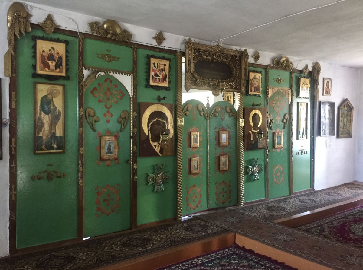 Церковь Рождества Христова, Читкан (Баргузинский район, Республика Бурятия). интерьер и убранство, Иконостас нижнего храма