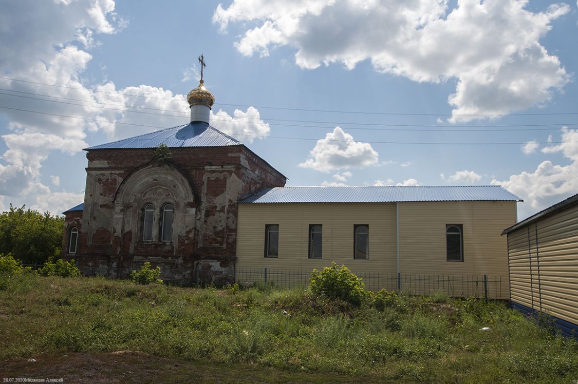 Церковь Покрова Пресвятой Богородицы, Половинное (Целинный район, Курганская область). фасады