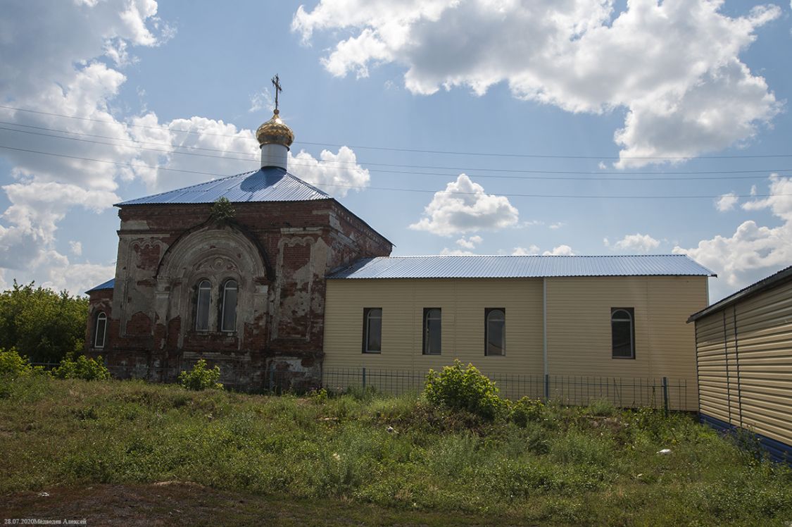 Половинное. Церковь Покрова Пресвятой Богородицы. фасады