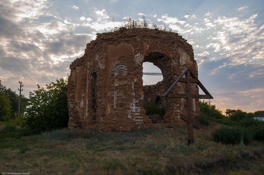 Церковь Троицы Живоначальной, Каминское (Куртамышский район, Курганская область). фасады