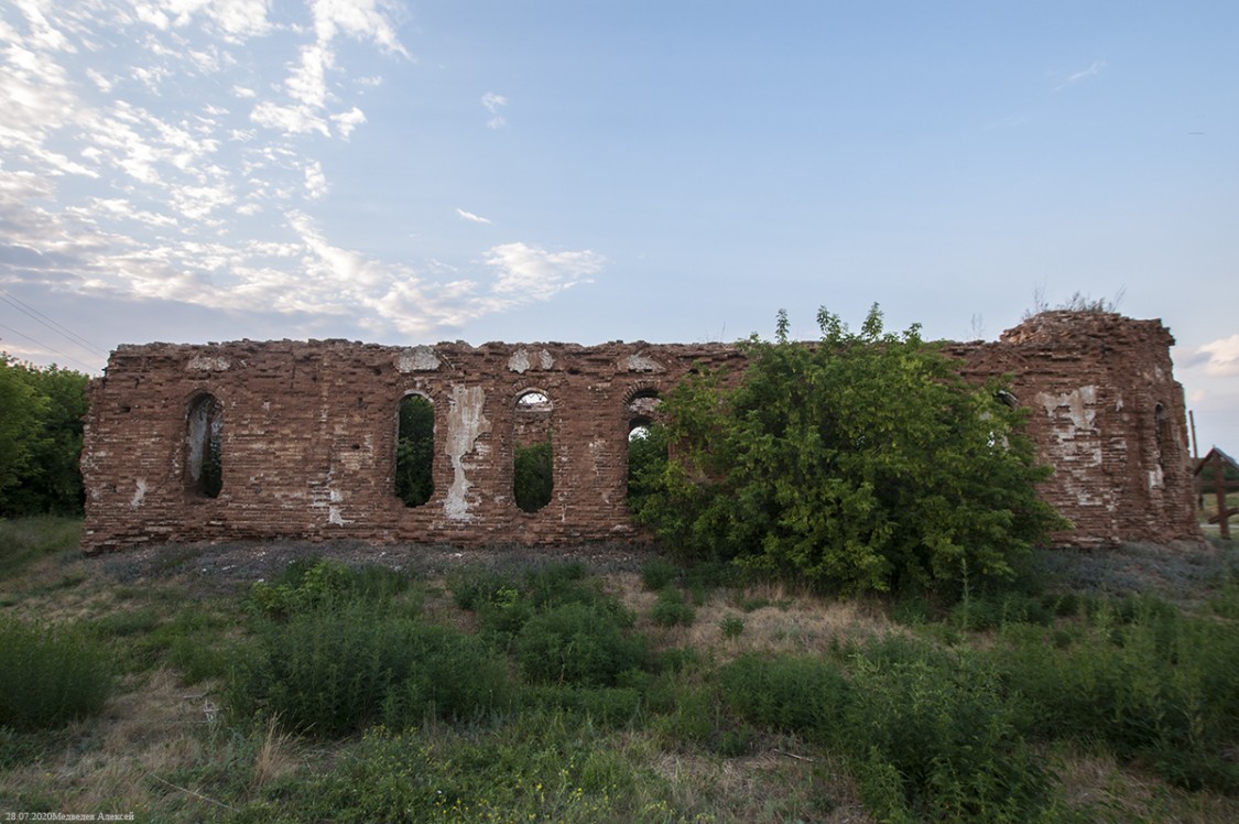 Церковь Троицы Живоначальной, Каминское (Куртамышский район, Курганская область). фасады