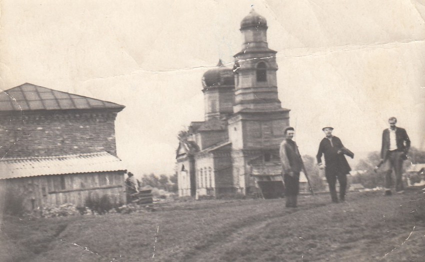 Фото советского периода из частного архива , архивная фотография. Церковь Николая Чудотворца (старая), Луньгинский Майдан (Луньга Майдан) (Ардатовский район, Республика Мордовия)