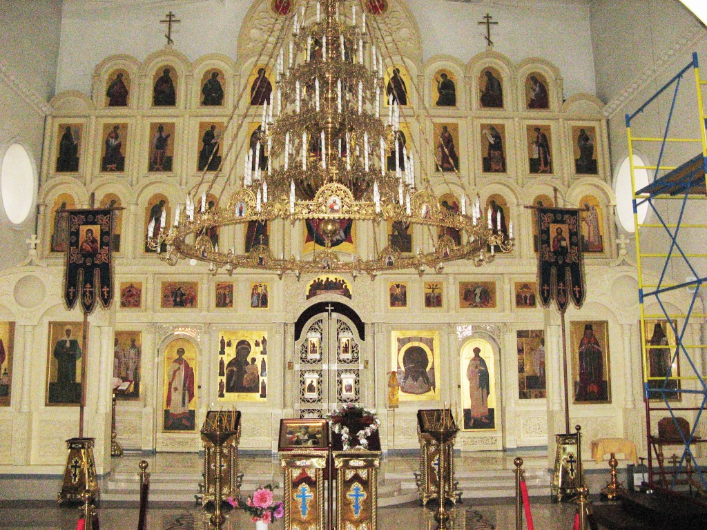 Кафедральный собор Николая Чудотворца, Ардатов (Ардатовский район, Республика Мордовия). интерьер и убранство, Иконостас собора