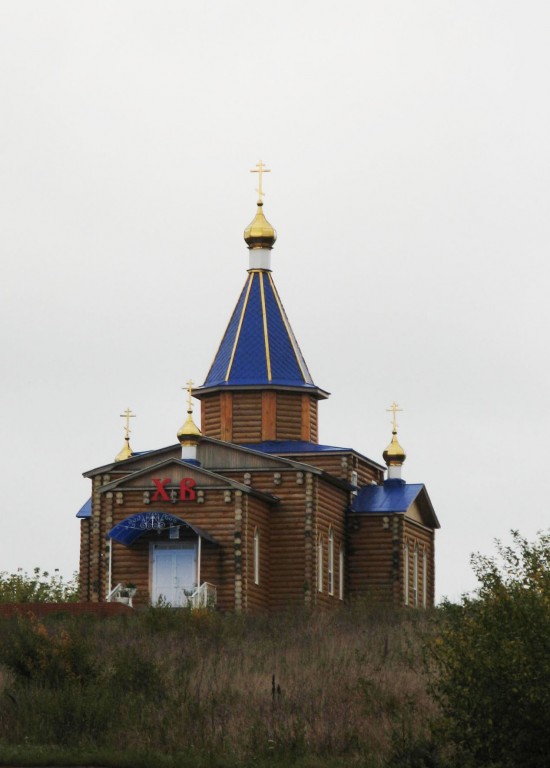 Большие Манадыши. Церковь Михаила Архангела. общий вид в ландшафте, Вид церкви с центральной улицы села