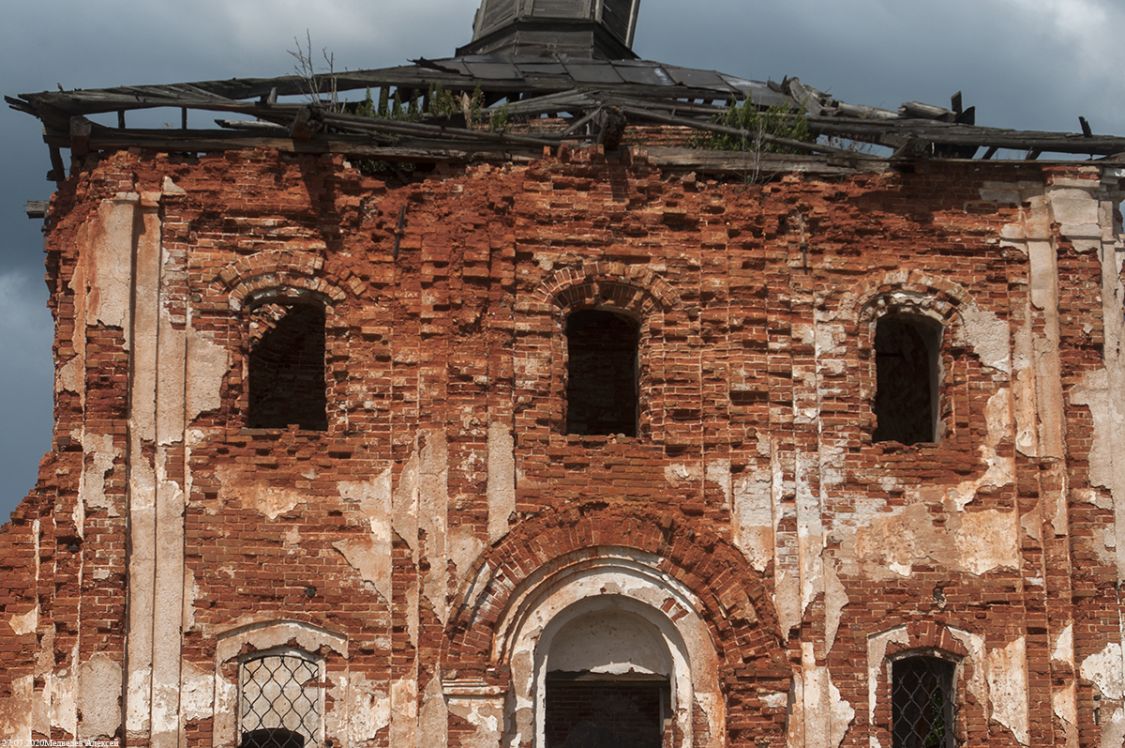 Церковь Николая Чудотворца, Острова (Юргамышский район, Курганская область). архитектурные детали