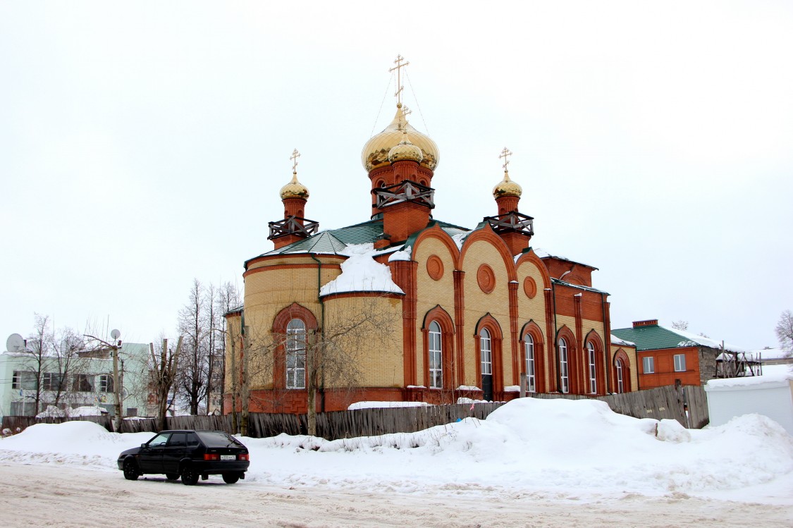 Сернур. Церковь Михаила Архангела (новая). фасады
