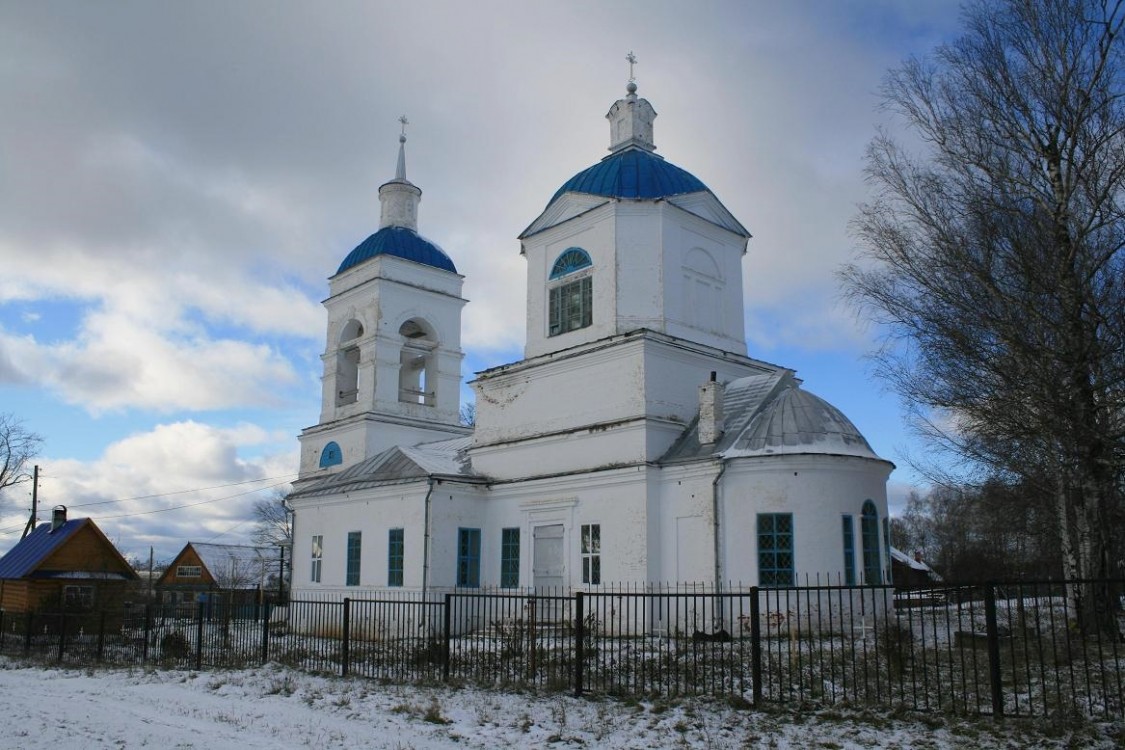 Арино. Церковь Рождества Христова. фасады