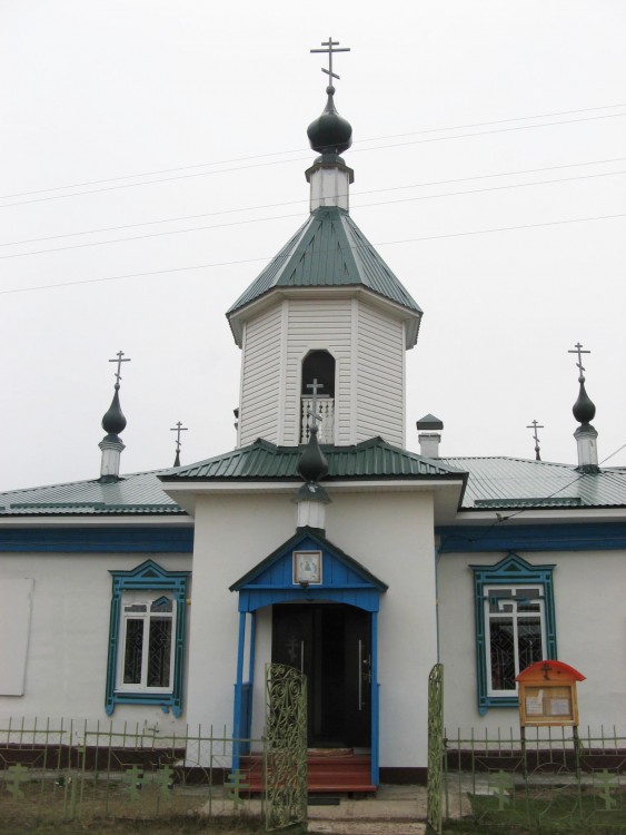 Красный Яр. Церковь Троицы Живоначальной. фасады, Западный фасад церкви с главными вратами 