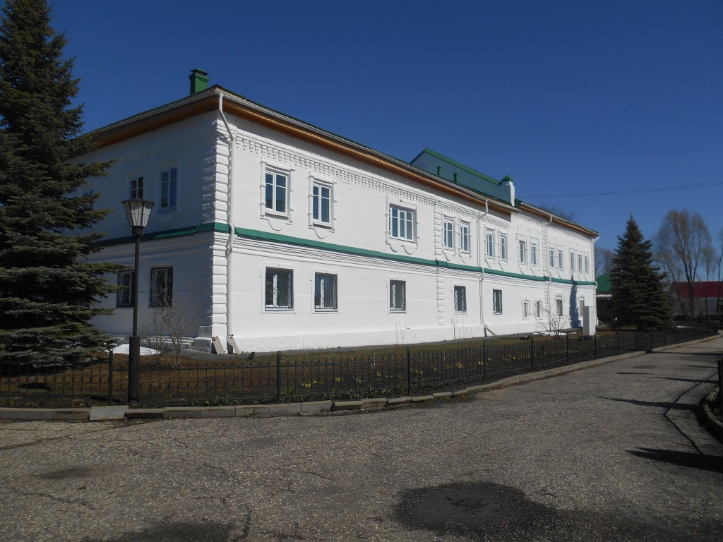 Мироносицкий женский монастырь, Ежово (Медведевский район, Республика Марий Эл). архитектурные детали, келейный корпус