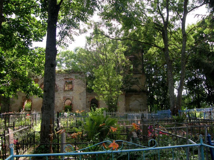 Церковь Рождества Христова, Усадище (Псковский район, Псковская область). общий вид в ландшафте