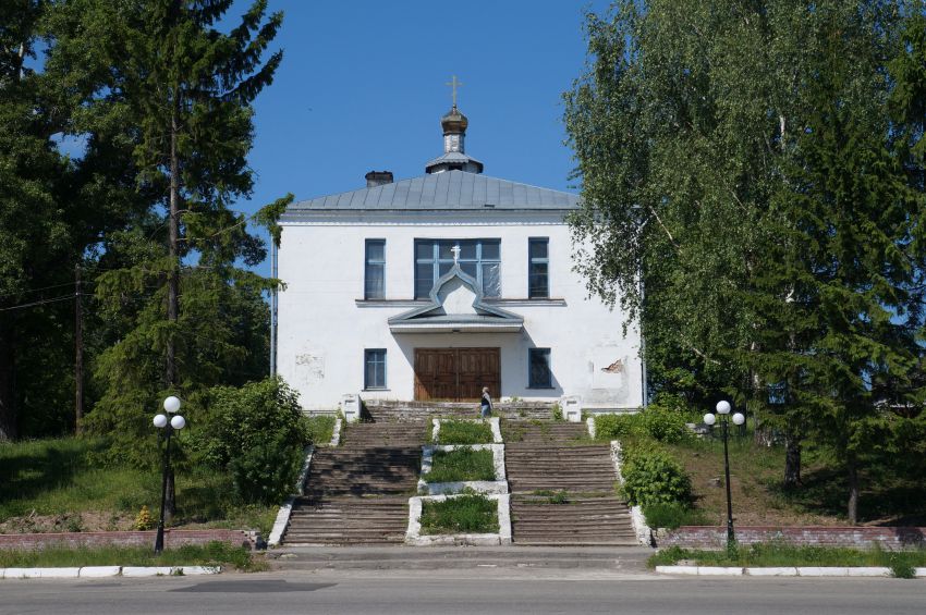Церковь Покрова Пресвятой Богородицы, Красные Баки (Краснобаковский район, Нижегородская область). общий вид в ландшафте
